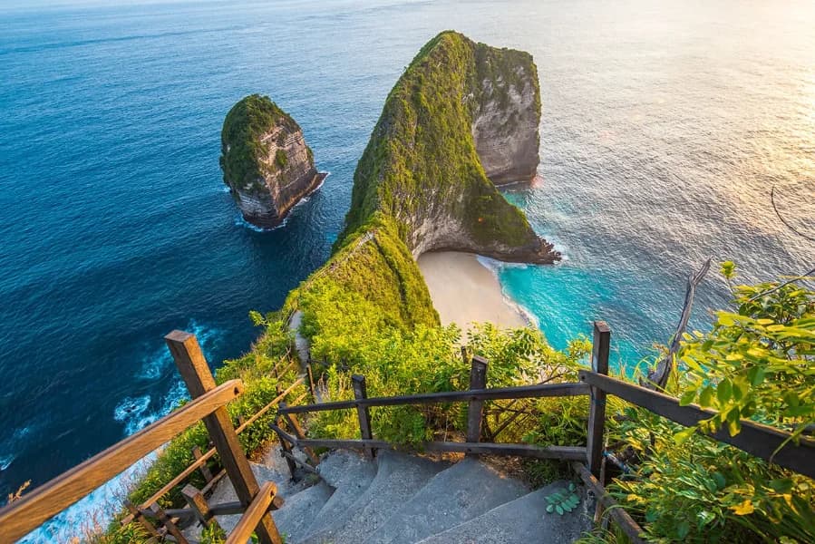 Kelingking Beach