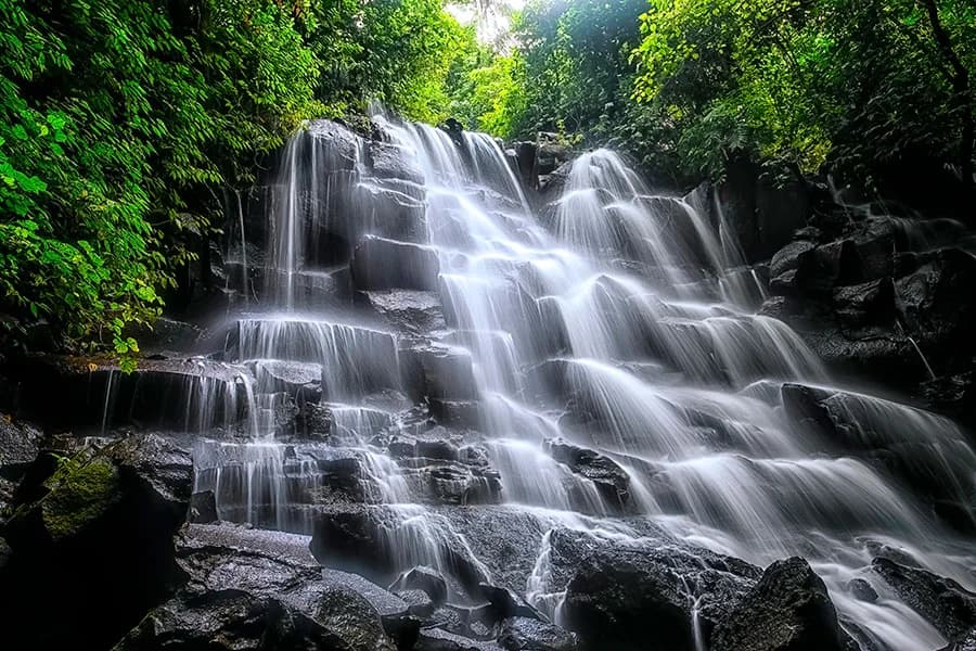 Kanto Lampo Waterfall